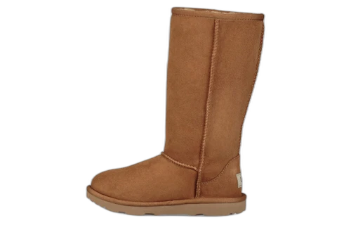 UGG Classic II Tall Boot Chestnut (Kids), zijaanzicht kastanjebruine suède laars met karakteristieke centrumstiksels