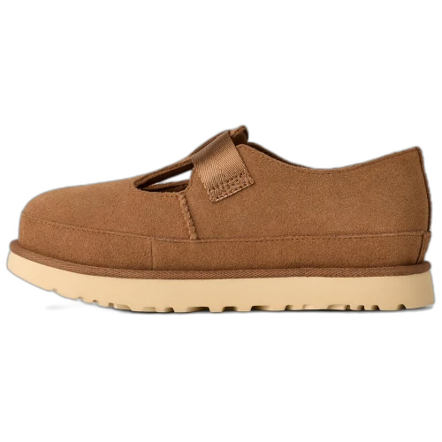 UGG Goldenstar Mary Jane Chestnut, zijaanzicht met bruine suède, crèmekleurige zool en sluiting