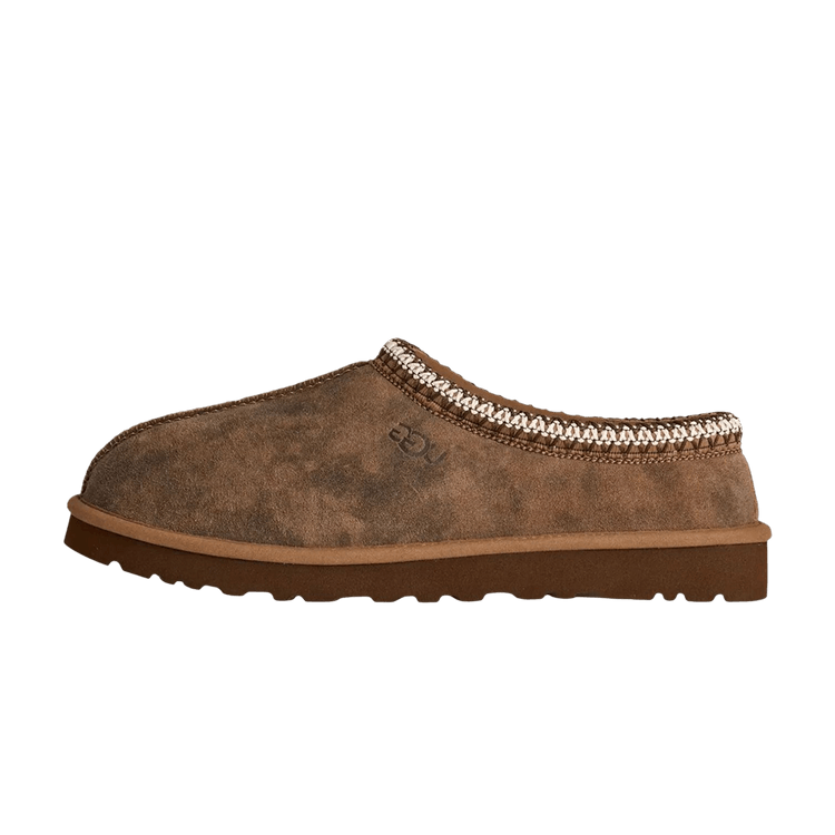 UGG Tasman Baxter Slipper Chestnut, zijaanzicht met suèdeleer en gebreide kraag
