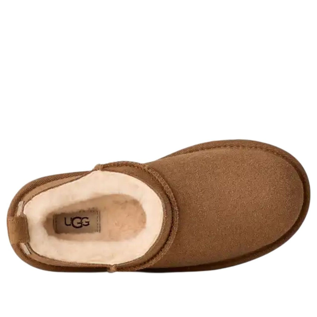 UGG Classic Micro Slipper Chestnut, bovenaanzicht toont crème sherpa voering en UGG branding op binnenzijde