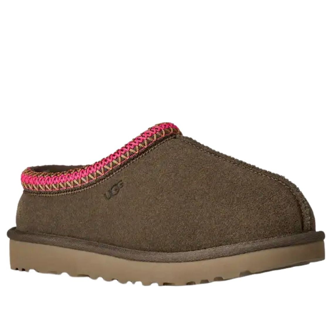 UGG Tasman II Slipper Dense Smoke, driekwart aanzicht toont grijze suède, gekleurd randje en rubberzool
