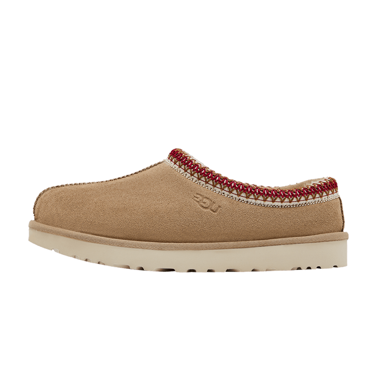 UGG Tasman II Slipper Sand Dark Cherry, zijaanzicht met suède constructie, rode gebreide rand en crèmekleurige zool
