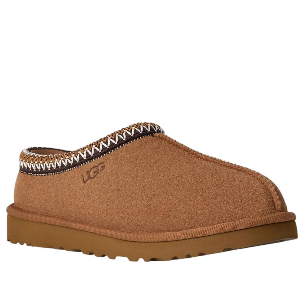 UGG Tasman II Slipper Chestnut, driekwart aanzicht met zichtbare voering en fleece interieur