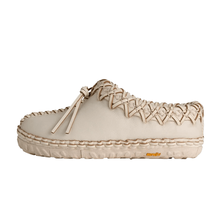 UGG Tasman Albite Jasmine zijaanzicht, crème pantoffel met genaaide details en dik platform, alt-tekst