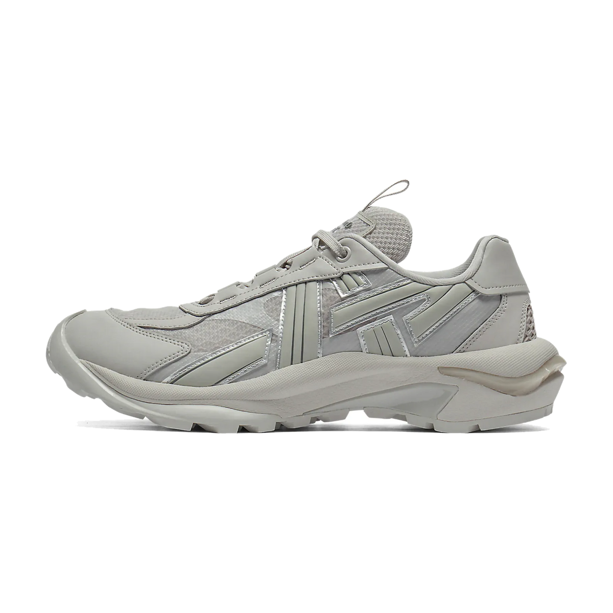 Onitsuka Tiger Tigtrail RS Oyster Grey, zijaanzicht met grijze mesh en leer, wit middenzool