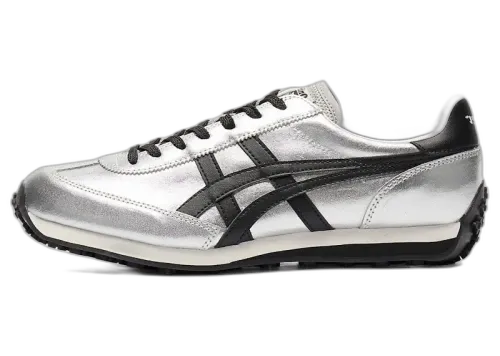 Onitsuka Tiger EDR 78 Pure Silver Black, zijaanzicht met zilverglanzend materiaal en zwarte stiksels
