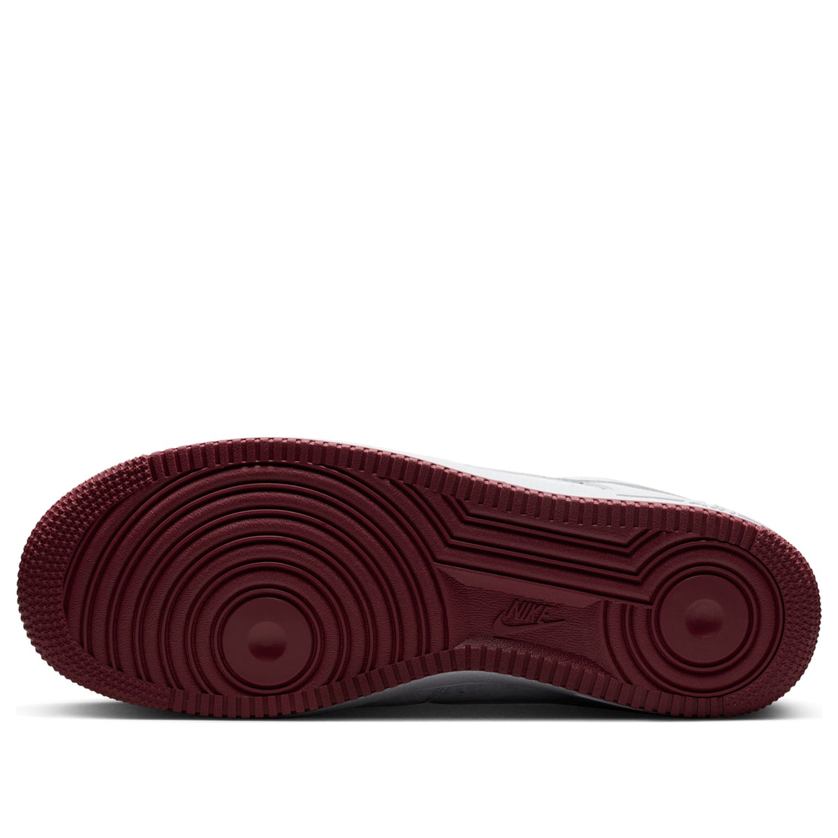 Nike Air Force 1 Low Kobe Bryant Forever Lower Merion Home, zoolprofiel met concentrische groeven en Nike-branding