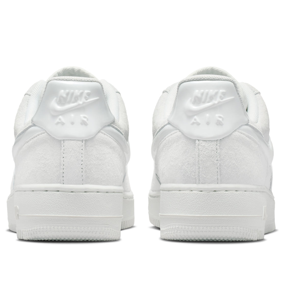 Nike Air Force 1 Low '07 Off White Light Smoke Grey, achteraanzicht met Nike-logo op de hielkap