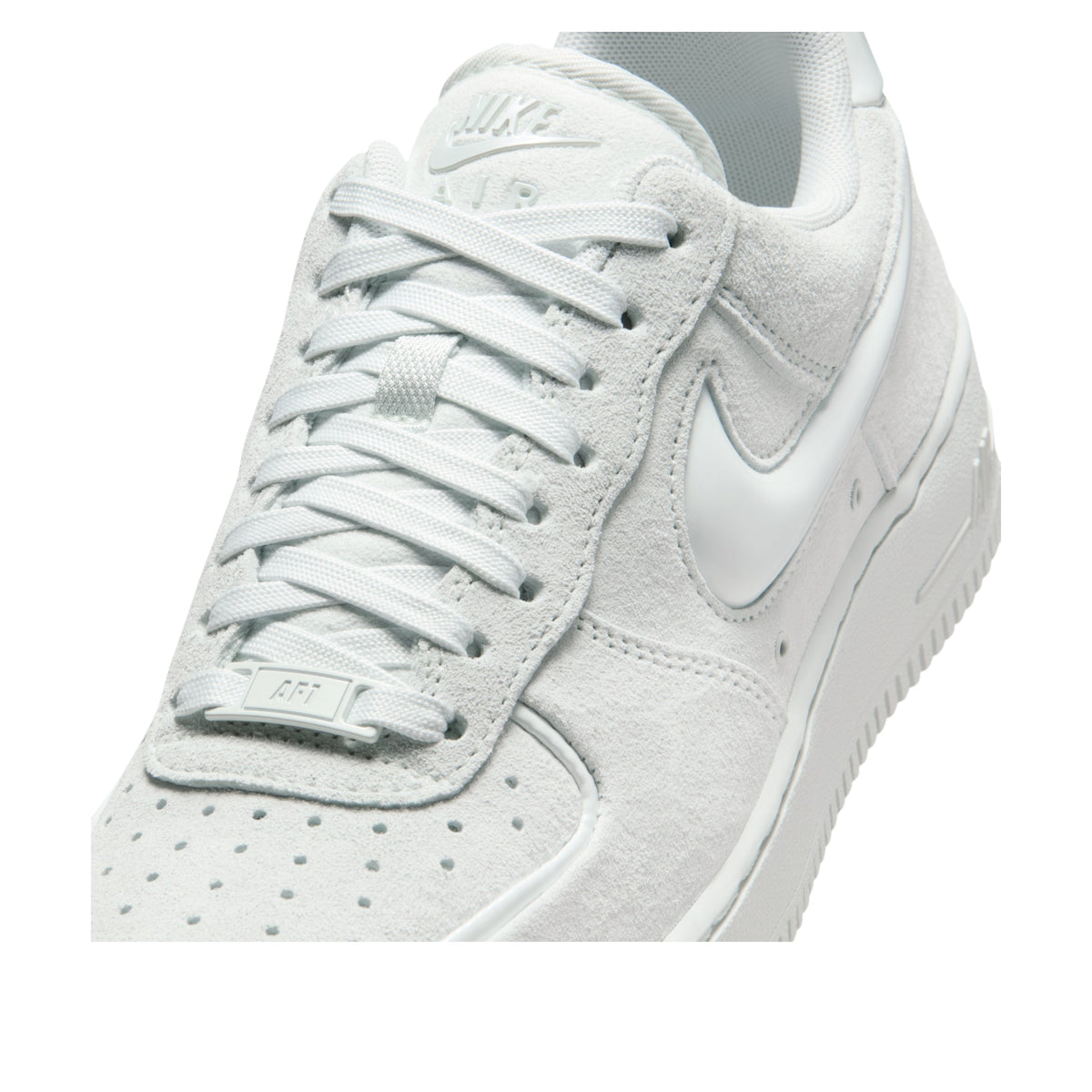 Nike Air Force 1 Low '07 Off White Light Smoke Grey, detailfoto vooraanzicht met gestikt swoosh-logo