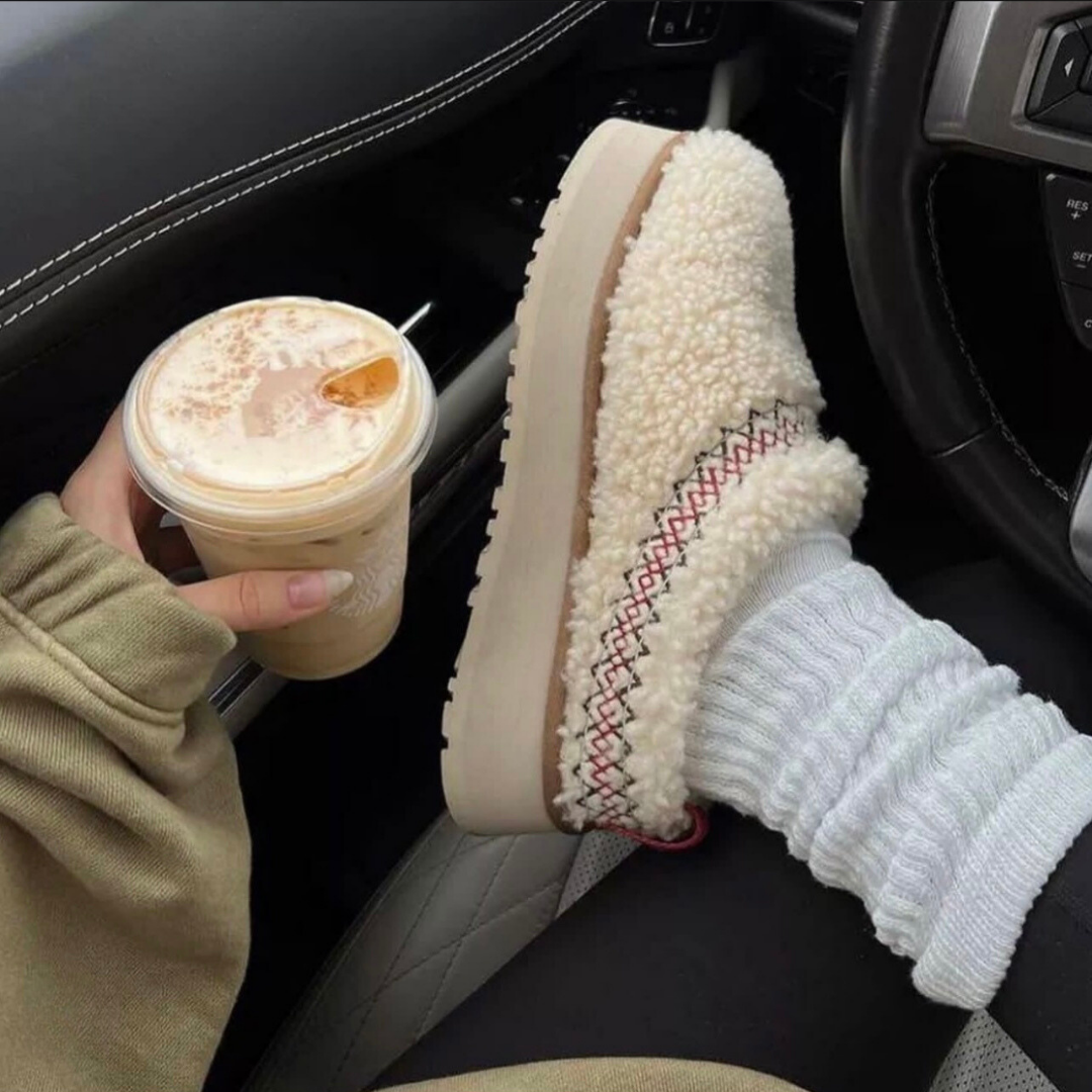 UGGS TAZZ SLIPPER HERITAGE BRAID NATURAL