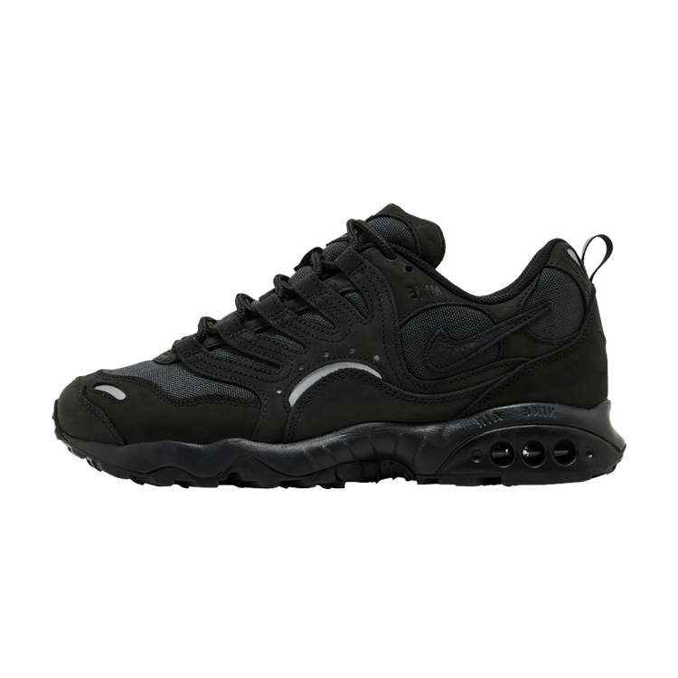 Nike Air Terra Humara SP Black Anthracite zijaanzicht, zwart mesh en suède met witte swoosh en gelucht zoolprofiel