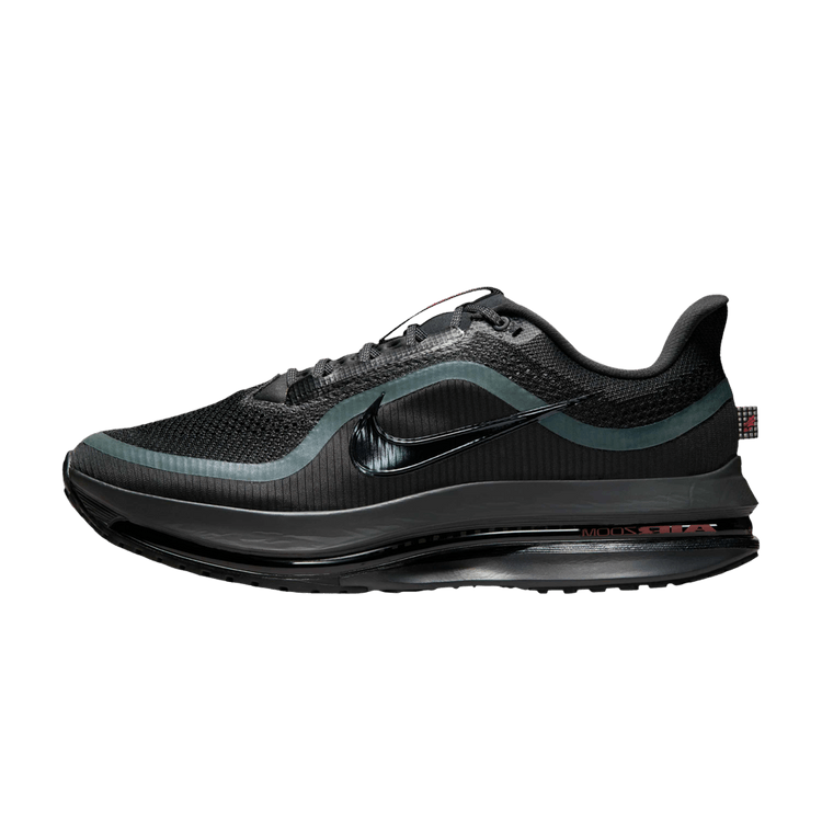Nike Air Zoom Pegasus Premium Anthracite Black, zijaanzicht met zwart mesh, petrolkleurige accenten en dikke zool