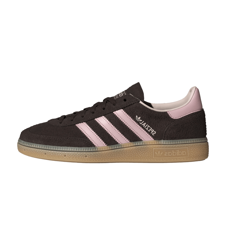 adidas Handball Spezial Aurora Coffee Sandy Pink, zijaanzicht met zwart suède en roze strepen, gummieus zool