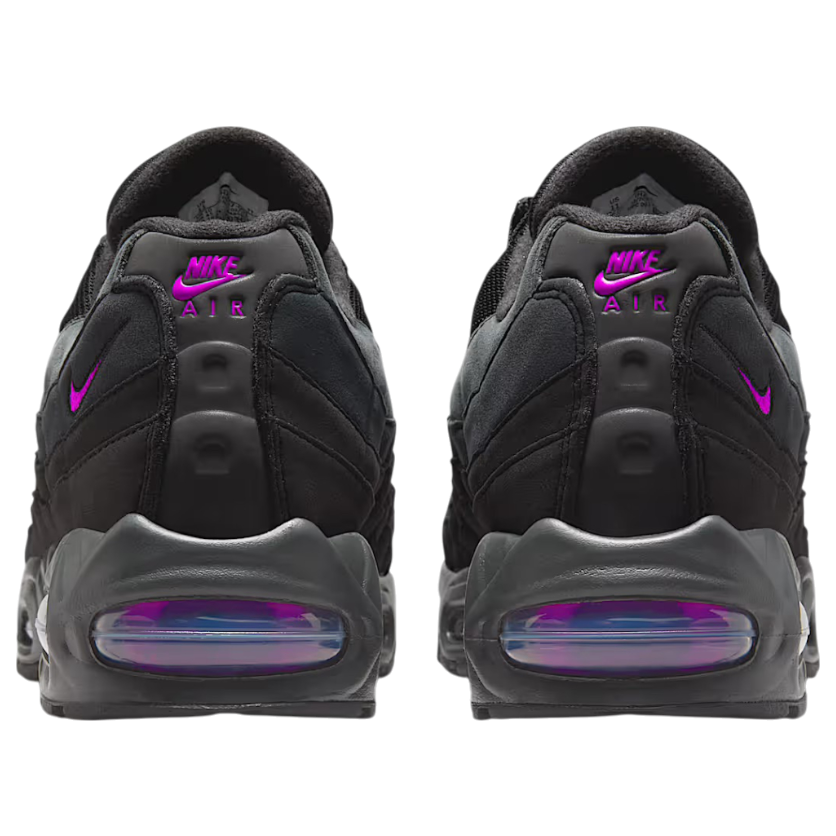 Nike Air Max 95 OG Big Bubble Black Vivid Purple, achteraanzicht toont paarse Air Max-zichtpaneel en Swoosh-details