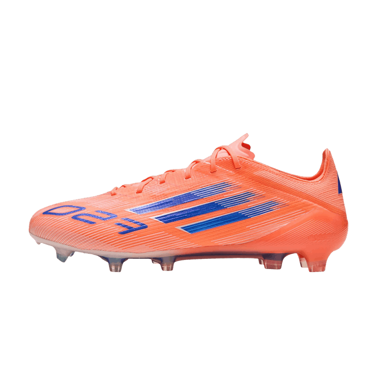 adidas F50 Elite FG Coral Blaze Pack, zijaanzicht met oranje upper, blauwe strepen en metalen studs