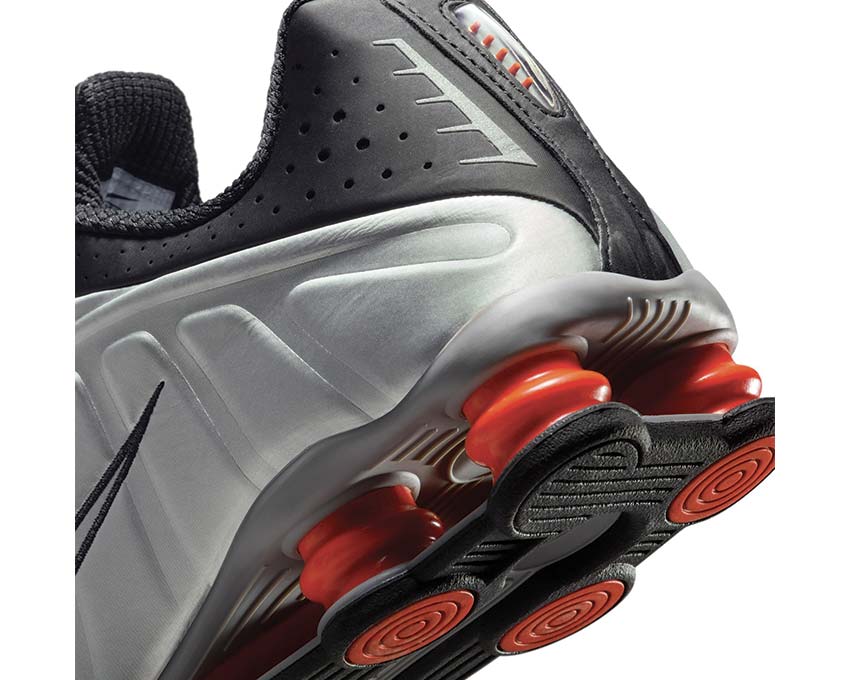 Nike Shox R4 Black Metallic Silver (2025)
