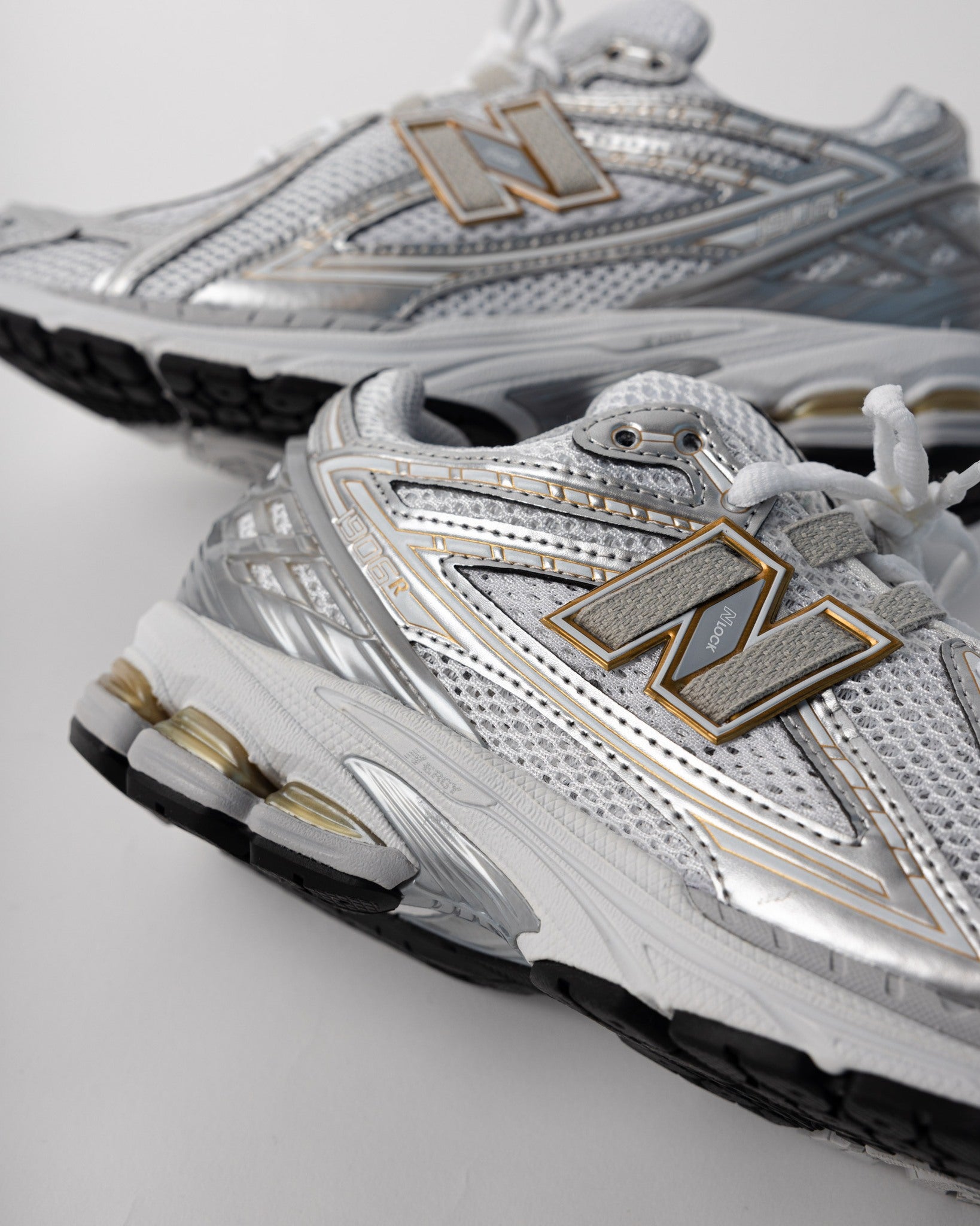 New Balance 1906R White Rain Cloud Silver Metallic