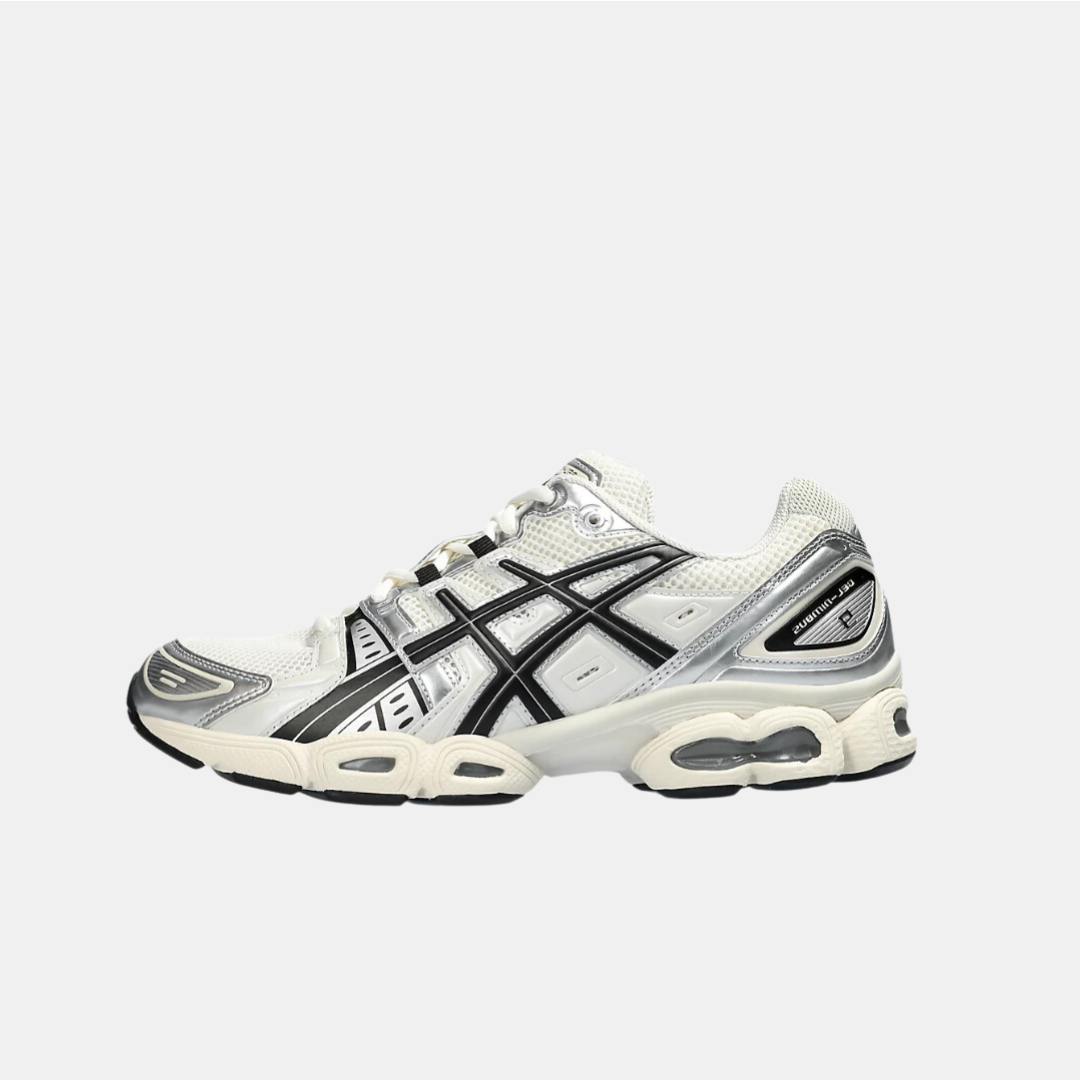 Asics Gel-Nimbus 9 Cream Black sneaker with a sleek cream and black design, featuring breathable mesh and durable sole, perfect for exclusive sneaker lovers across Europe. The real deal.