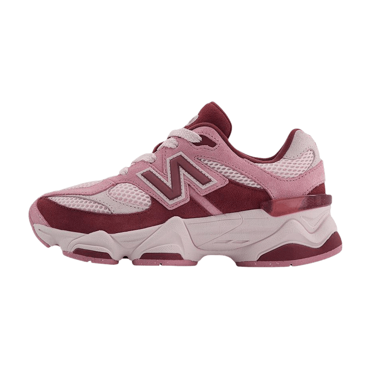 New Balance 9060 Pink Granite Washed Burgundy (PS) zijaanzicht met roze en bordeaux kleurvlakken en 'N'-logo