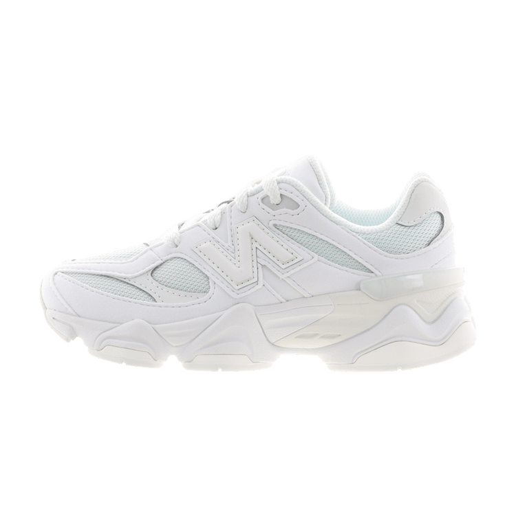 New Balance 9060 Reflection (PS) zijaanzicht, volledig wit mesh en leer met opvallende witte plateauzool, classic N-logo