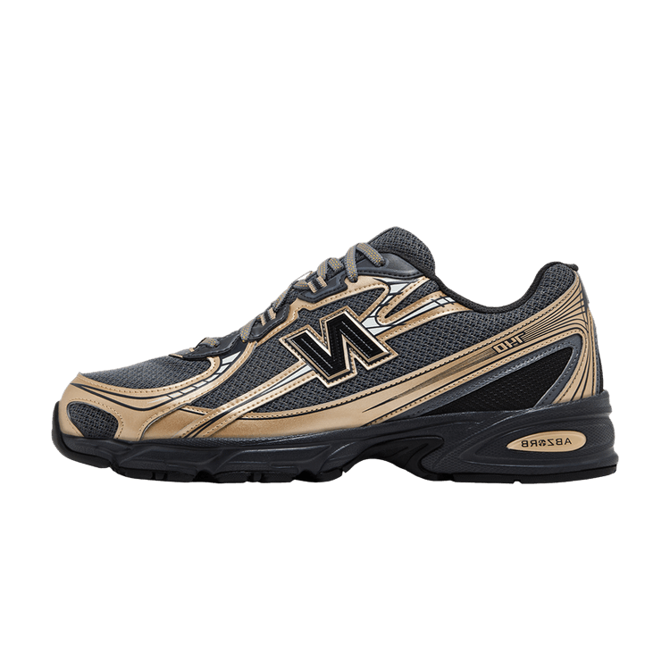 New Balance 740v2 Black Castlerock Gold Metallic, zijaanzicht met goudmetallic en zwarte kleurvlakken, chunky zool