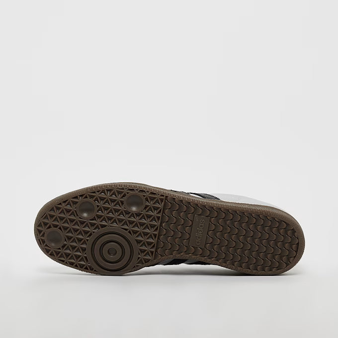 adidas Samba OG
Silver Metallic Black Gum