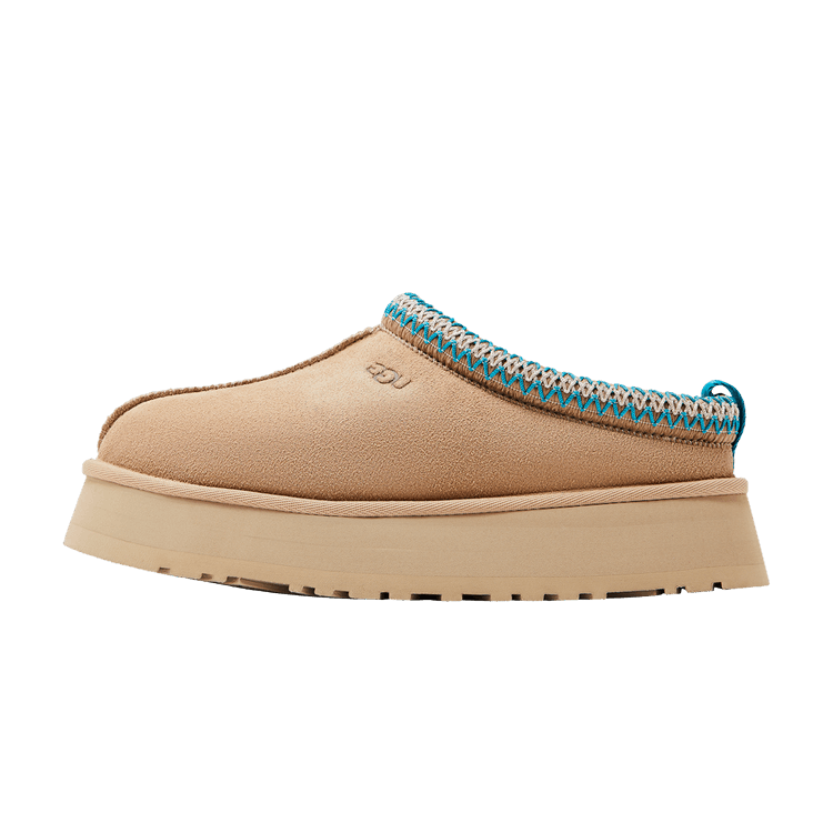 UGG Tazz Slipper Driftwood zijaanzicht, beige suède met gebreide blauwe kraag en massieve beige zool