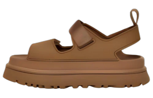 UGG GoldenGlow Sandal Bison Brown zijaanzicht, bruine sandaal met dikke platform zool en open hakband