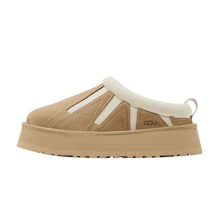 UGG Tazz Sunwave Slipper Mustard Seed zijaanzicht, beige suède met crème biesjes en dik platform, korte pull-tab