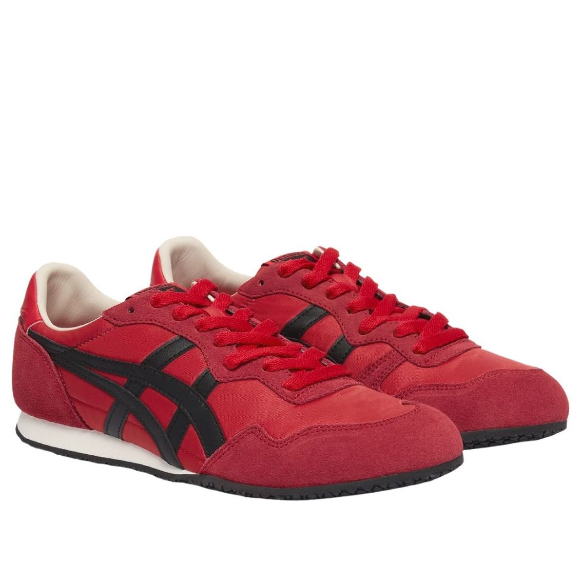 Onitsuka Tiger Serrano Classic Red Black, paar samen met rode veters en crème voering