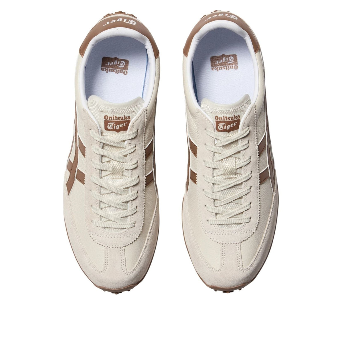 Onitsuka Tiger EDR 78 bovenaanzicht beide schoenen, crème upper en bruine tong label