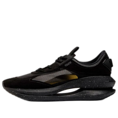 Onitsuka Tiger Runger Black, zijaanzicht met zwart suède, grijze strepen en goudkleurig accent op de zool