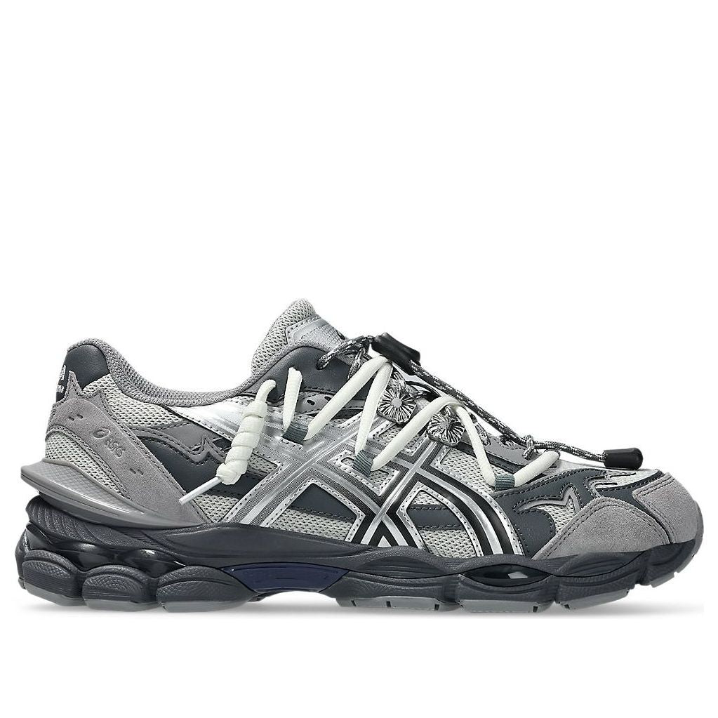 ASICS Gel-Cumulus 16 TOGA Grey Black Pure Silver, zijaanzicht met witte veters en zwarte details op hiel