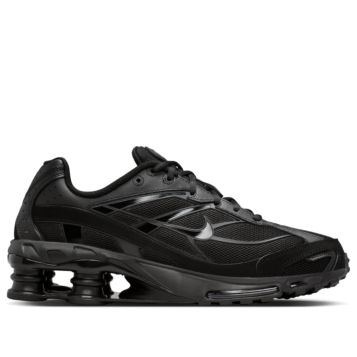 Nike Shox Ride 2 Black zijaanzicht single shoe, volledige Shox-platform en silhouet