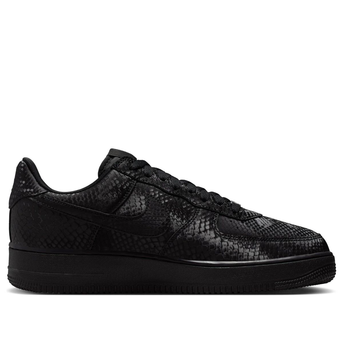 Nike Air Force 1 Low Kobe Bryant Forever Black, vooraanzicht met ruitpatroon en Air-zool
