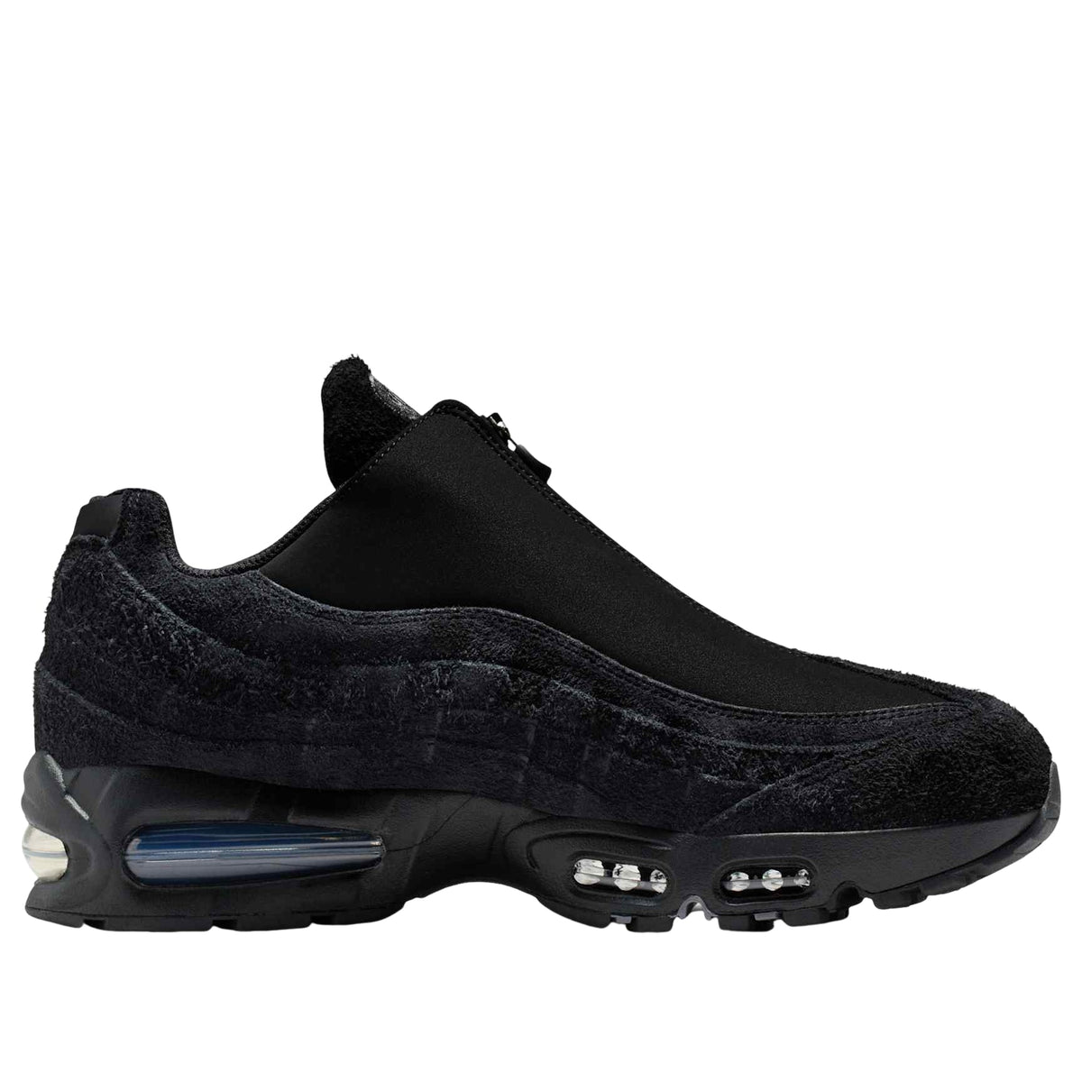 Nike Air Max 95 Zip SP Black, driekwart aanzicht toont ritssluiting en Air Max zool met blauwe spanning