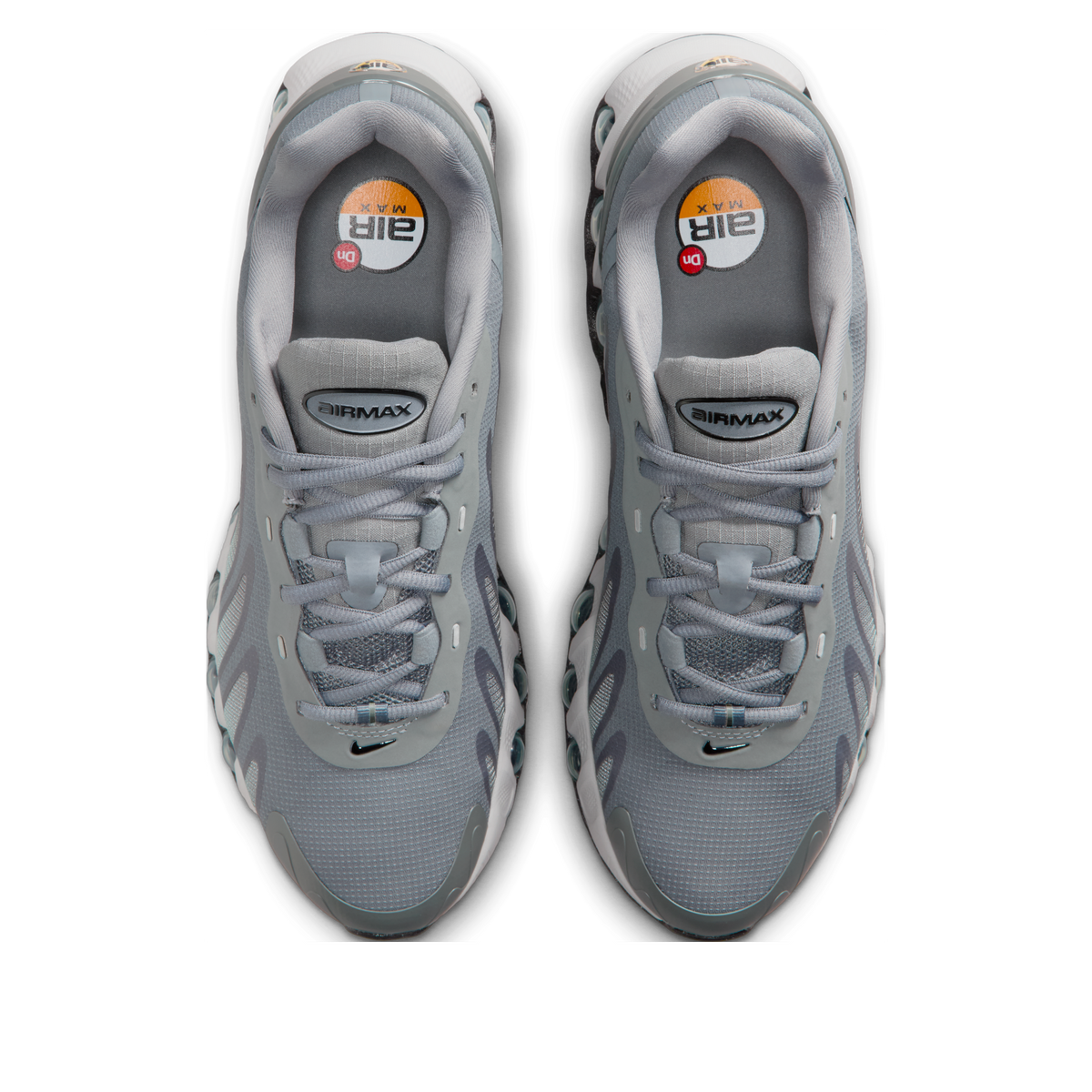 Nike Air Max Dn8 Cool Grey Cannon bovenaanzicht paar samen, grijze upper met Air Max branding op tong