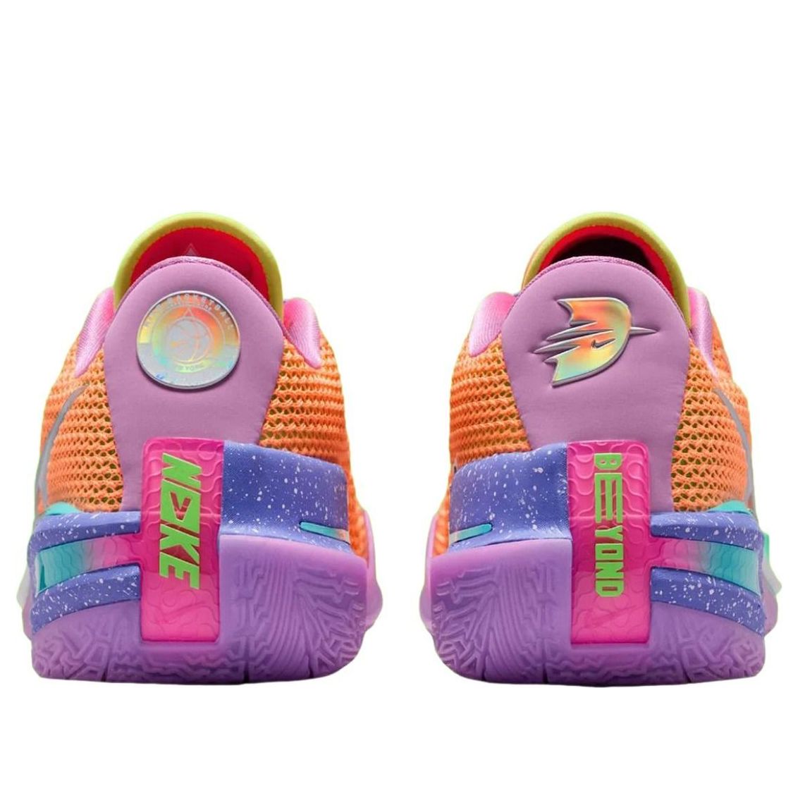 Nike Air Zoom GT Cut Dylan Harper Tri-State achteraanzicht, paarse hielkap met logo en fuchsia bandage-detail