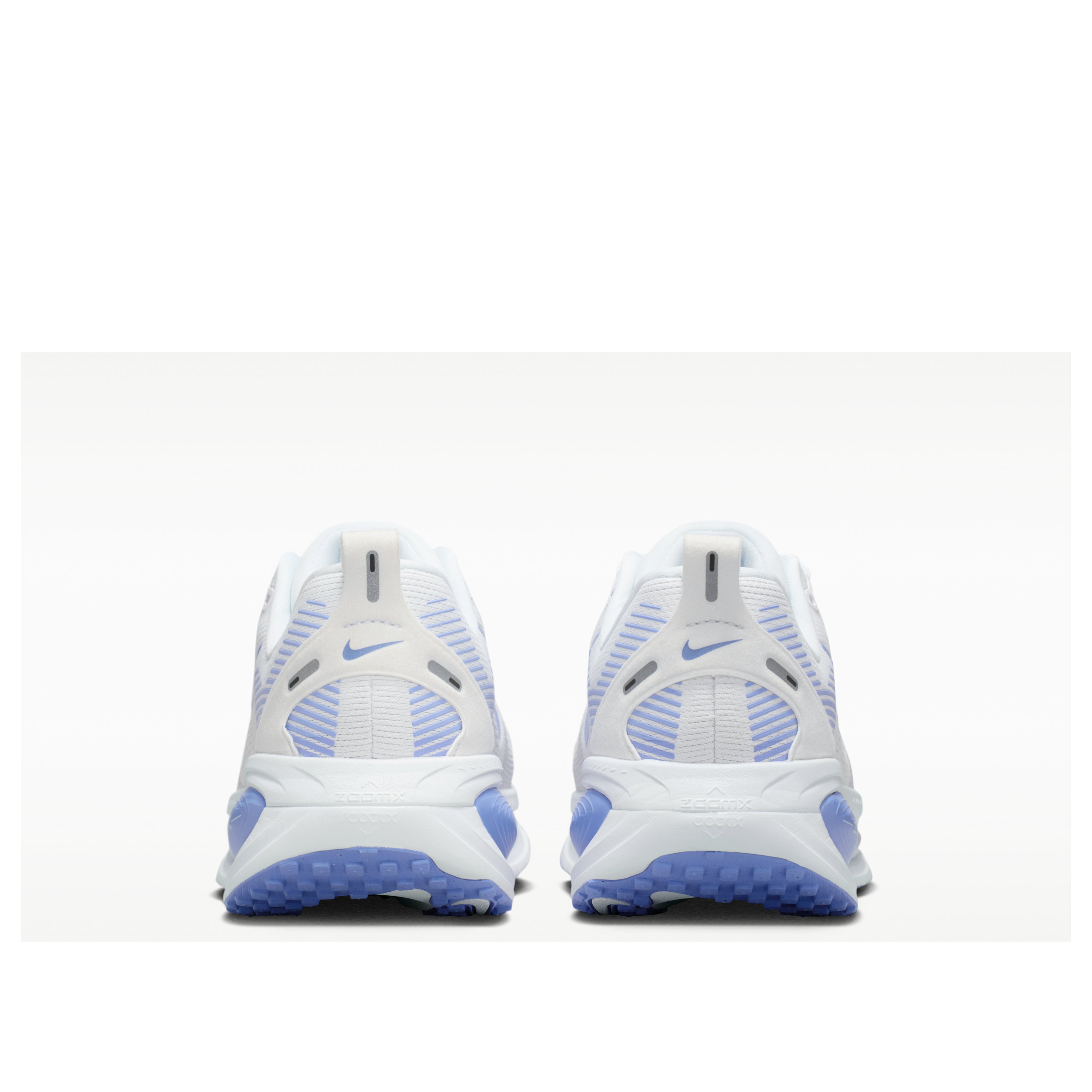 Nike Wmns Vomero 18 Extra Wide 'White Royal Pulse'