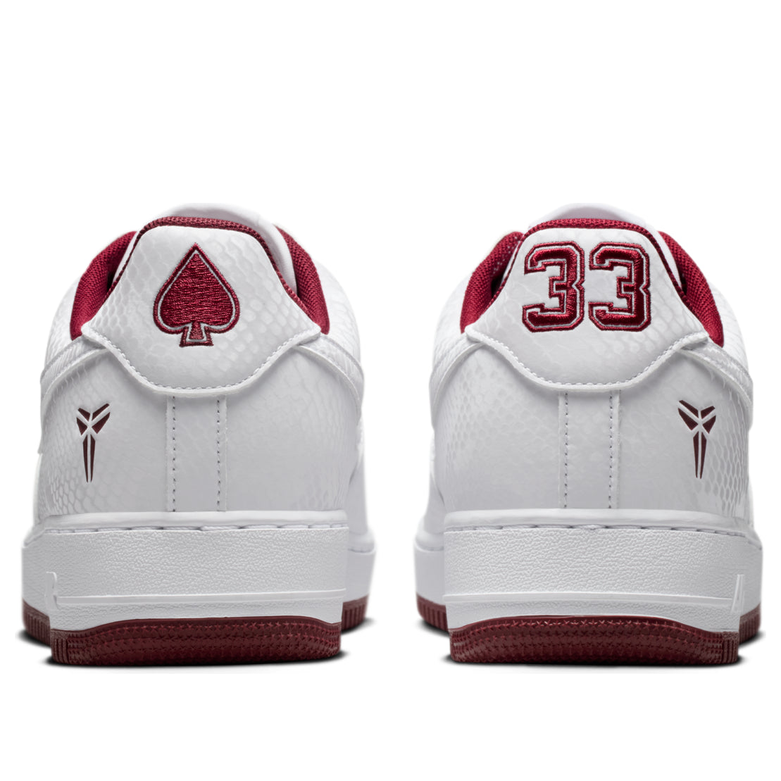 Nike Air Force 1 Low Kobe Bryant Forever Lower Merion Home, achteraanzicht details met spade-logo en nummer 33 op hiel
