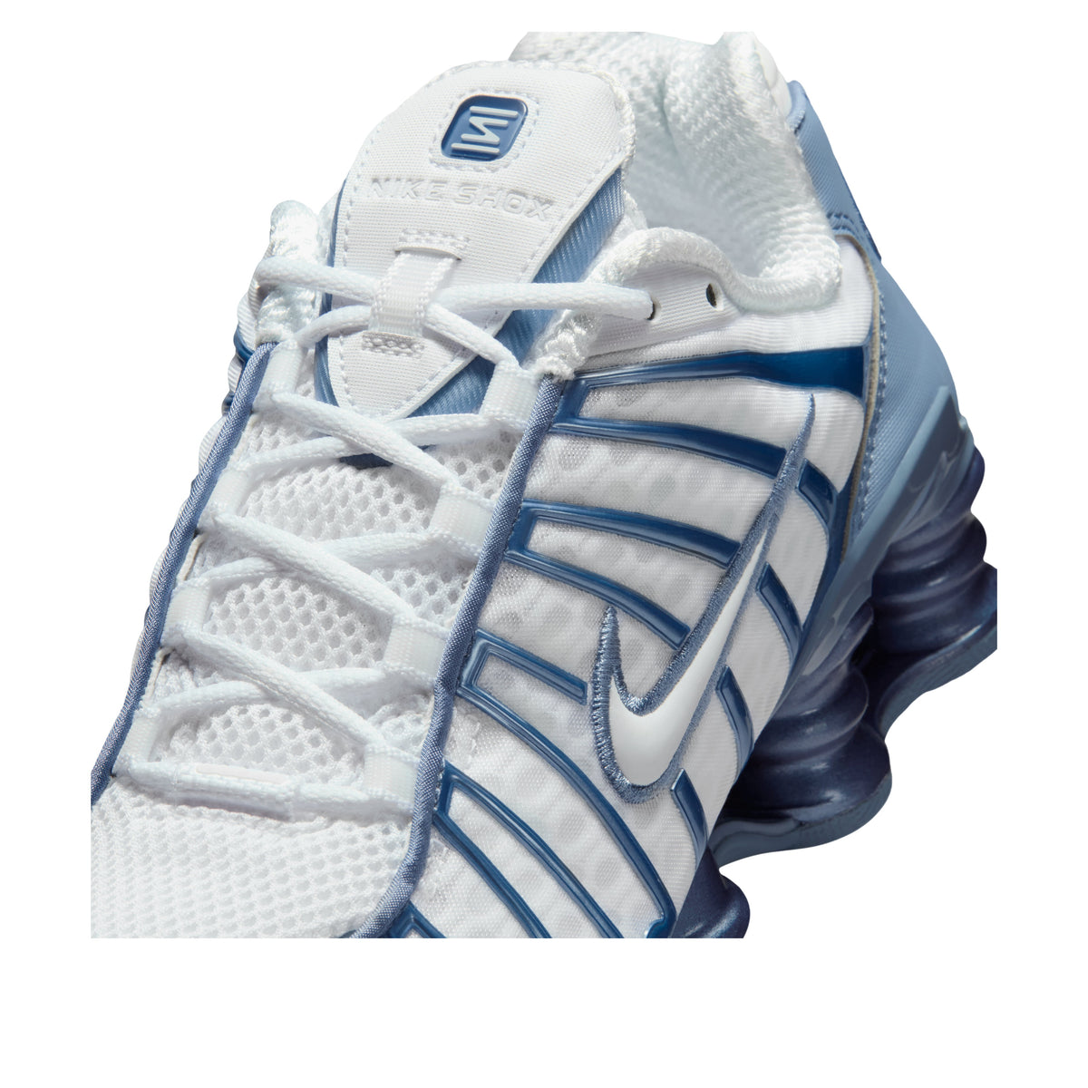 Nike Shox TL White Work Blue detailfoto vetersluiting en mesh tongkant met logo