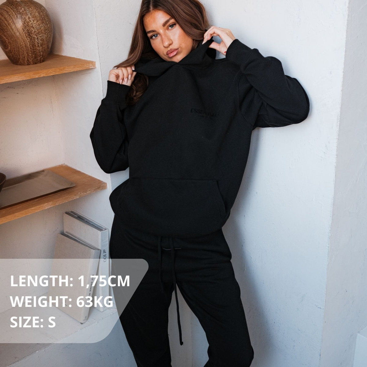 Fear of God Essentials Stretch Limo Full set, gedragen, zwart trainingspak met geborduurd logo