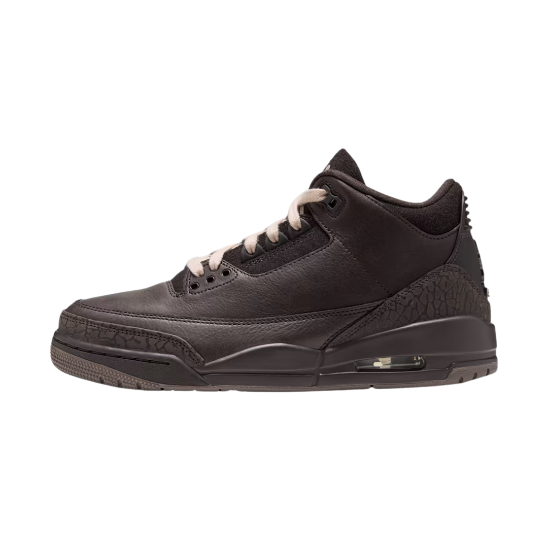 Jordan 3 Retro Fireside, zijaanzicht met zwart leer, beige veters en Air-zool, detailaanzicht