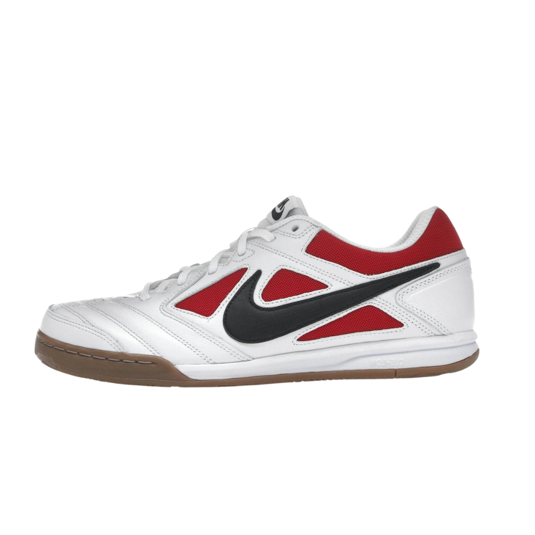 Nike Gato White Gym Red Gum Dark Brown Black zijaanzicht, wit leder met rood en zwart detail, gumzool