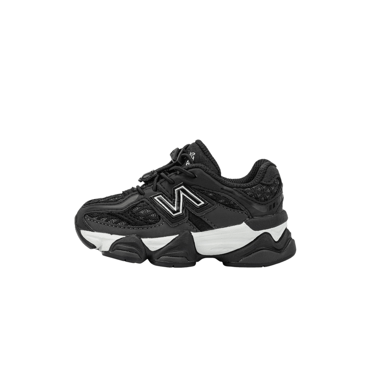 New Balance 9060 Shoe Palace Black Silver (TD), zijaanzicht met zwart mesh, witte zool en zilverkleurig logo