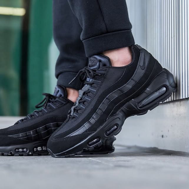 Nike Air Max 95 Essential Black
