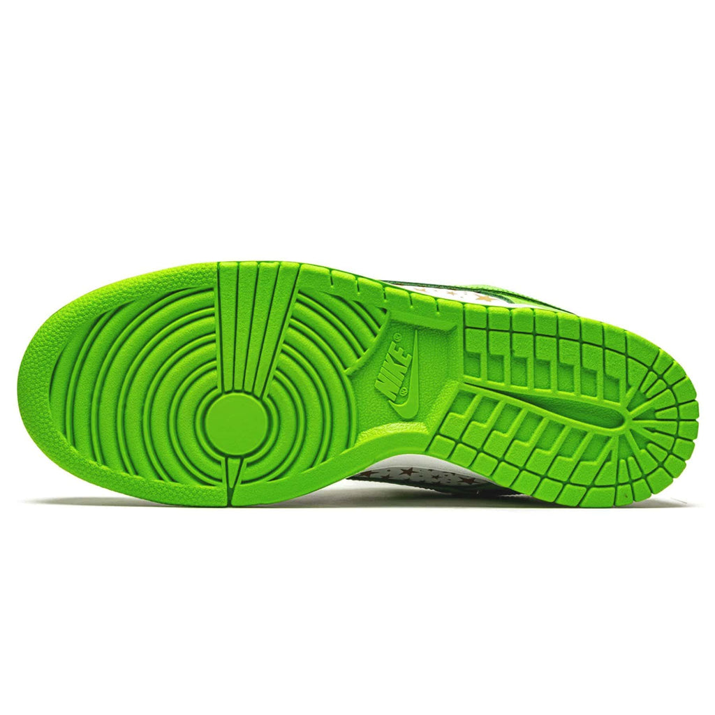 Nike SB Dunk Low Supreme Stars Mean Green