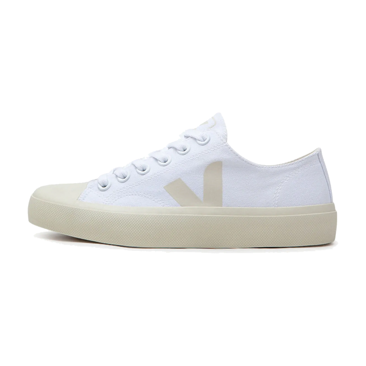 Veja Wata II Low Canvas White Pierre, zijaanzicht met wit canvas bovenwerk, beige logo en zool