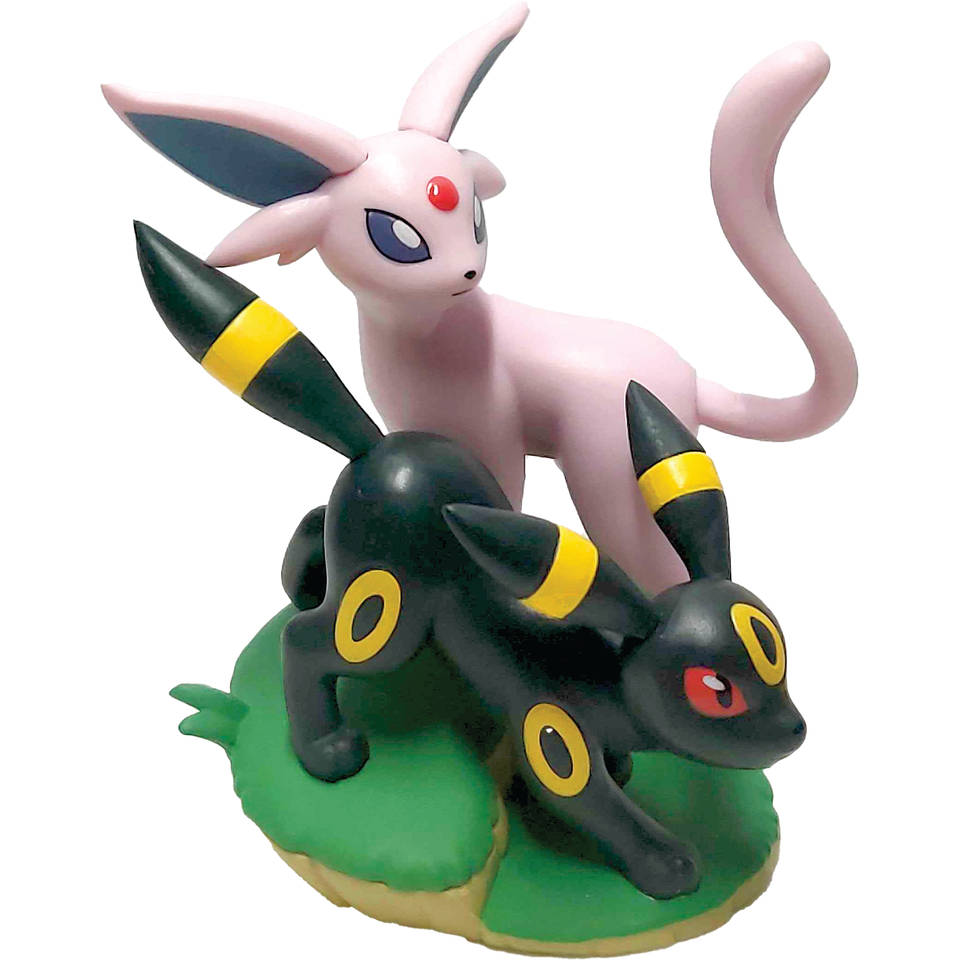 Pokémon Prismatic Evolutions Premium Figure Collection Box